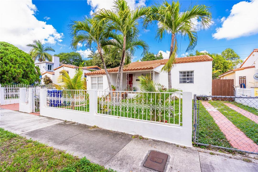 2315 SW 17th St., Miami, Florida 33145, HOA KỲ