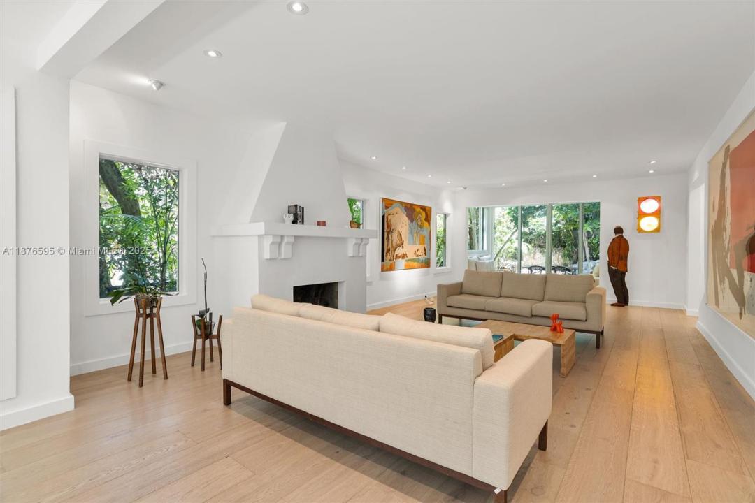 4286 S Douglas Rd, Miami, Florida 33133