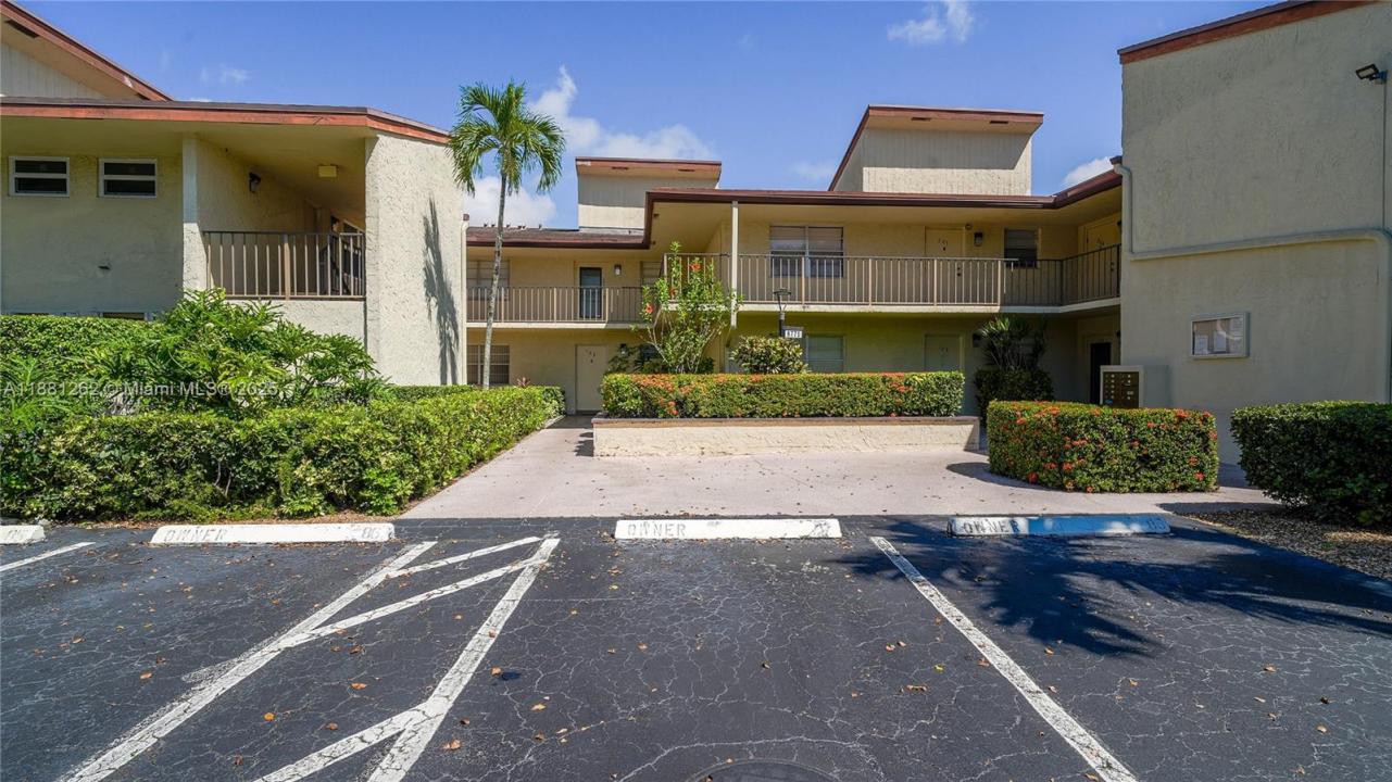 8771 Holly Ct 103, Tamarac, Florida 33321, Estados Unidos