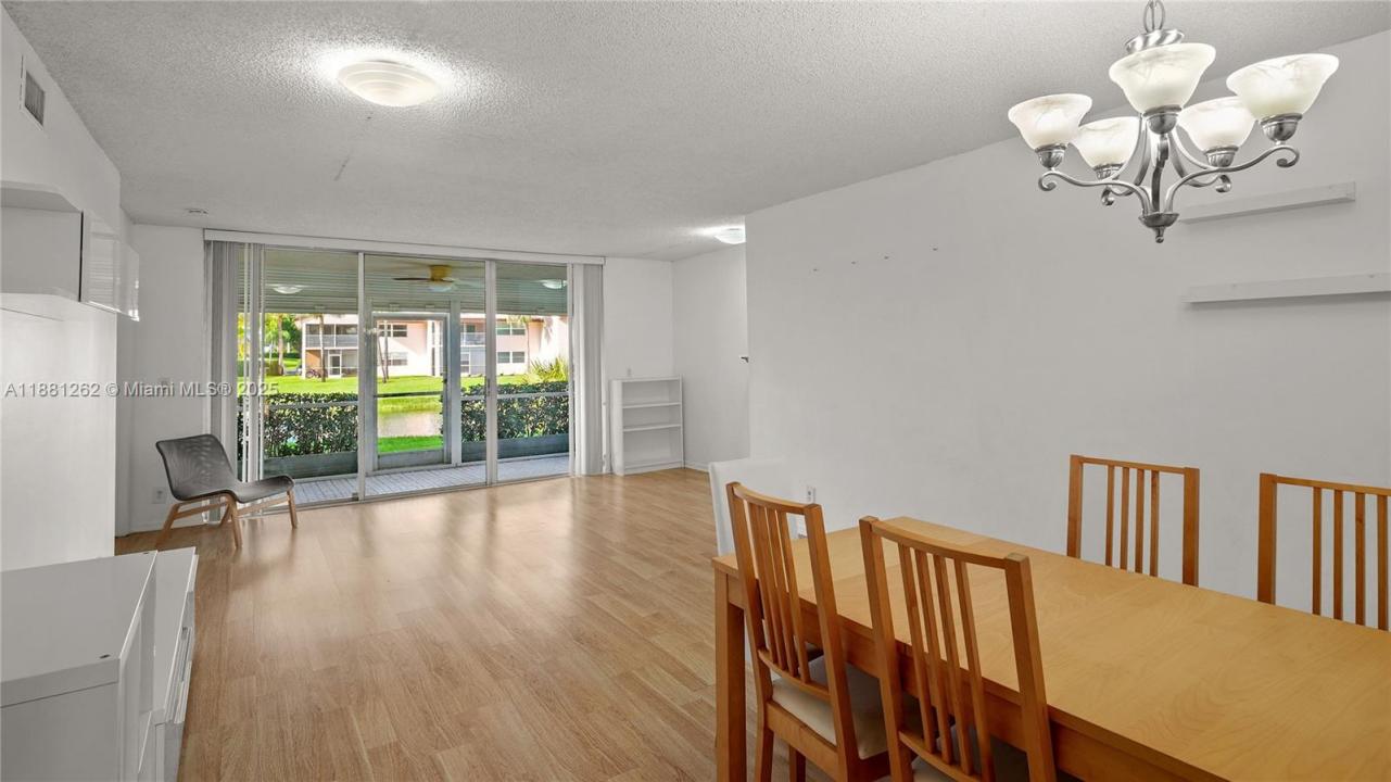 8771 Holly Ct 103, Tamarac, Florida 33321, Estados Unidos