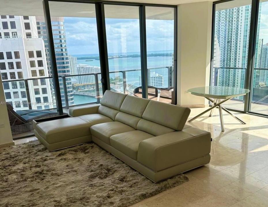 68 SE 6th St 2801, Miami, 佛罗里达州 33131, 美国