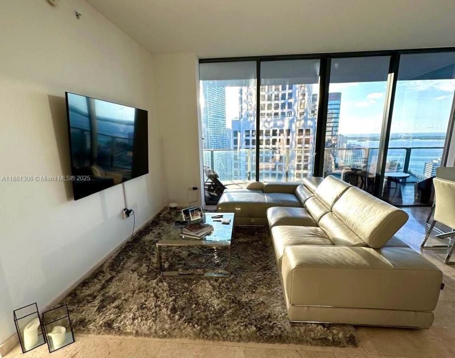 68 SE 6th St 2801, Miami, 佛罗里达州 33131, 美国