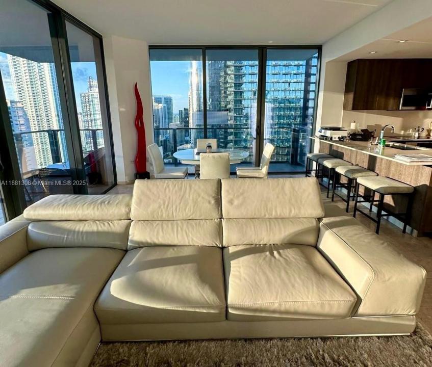 68 SE 6th St 2801, Miami, 佛罗里达州 33131, 美国