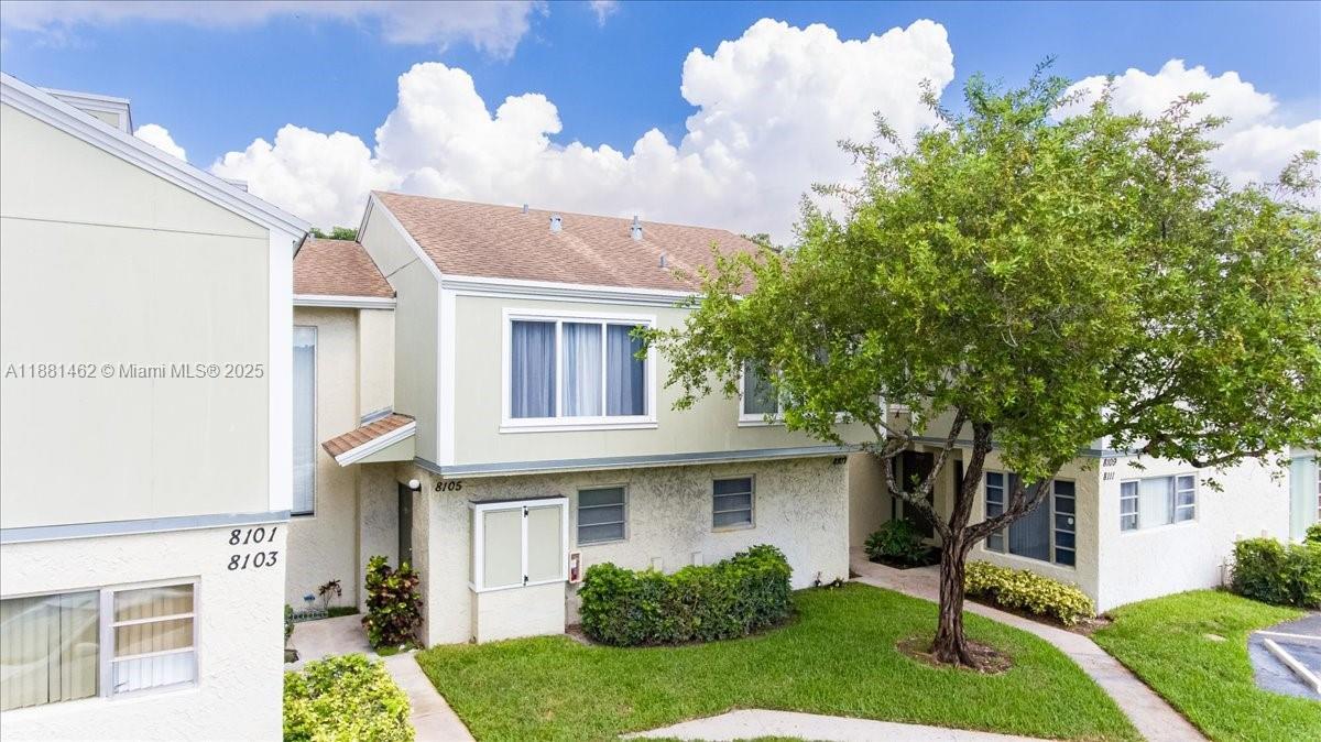 8105 Lagos De Campo Blvd J-2, Tamarac, Florida 33321, Estados Unidos