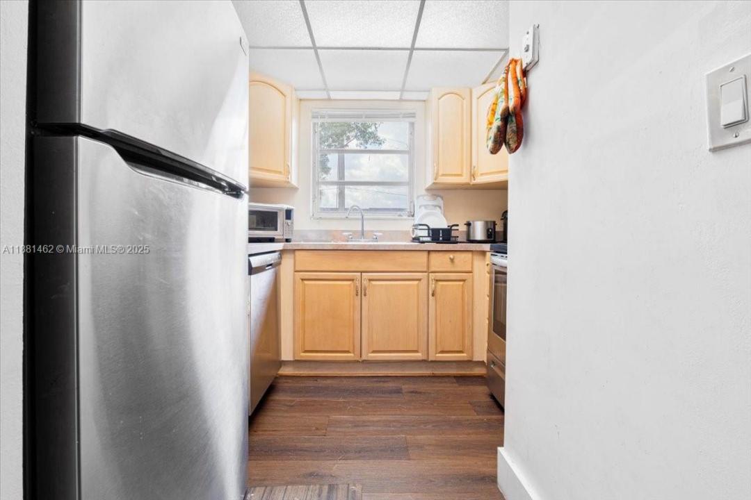 8105 Lagos De Campo Blvd J-2, Tamarac, Florida 33321, Estados Unidos