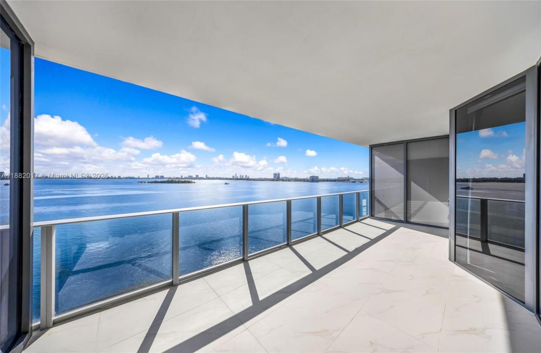 700 NE 24 502, Miami, Флорида 33137, Соединенные Штаты