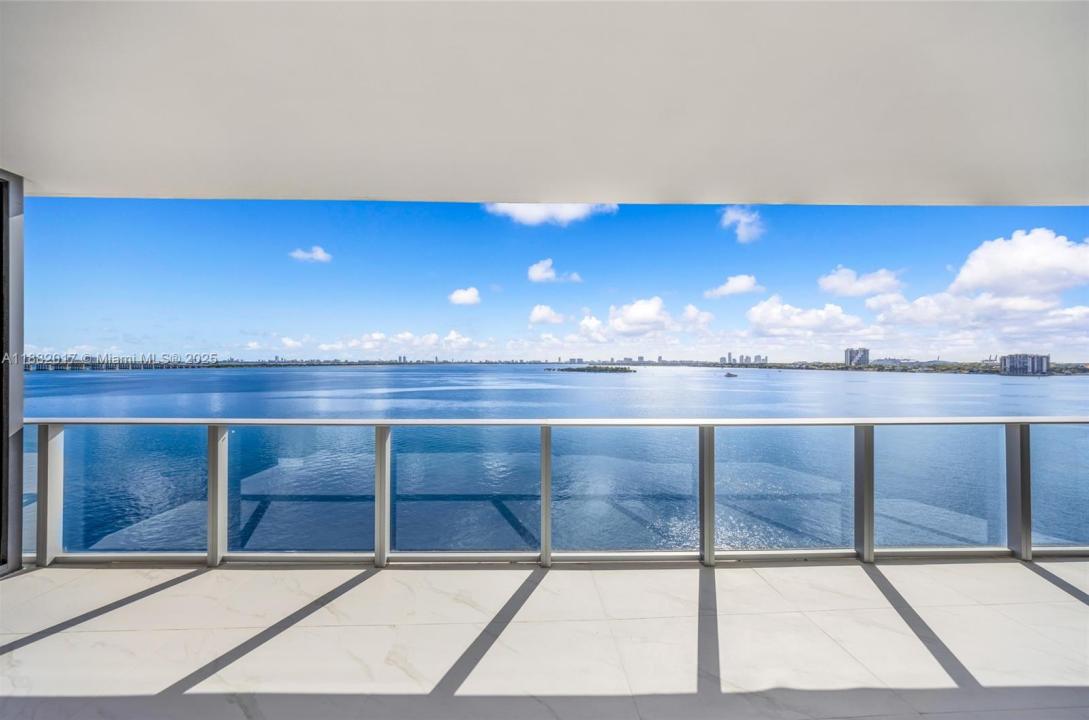 700 NE 24 502, Miami, Флорида 33137, Соединенные Штаты