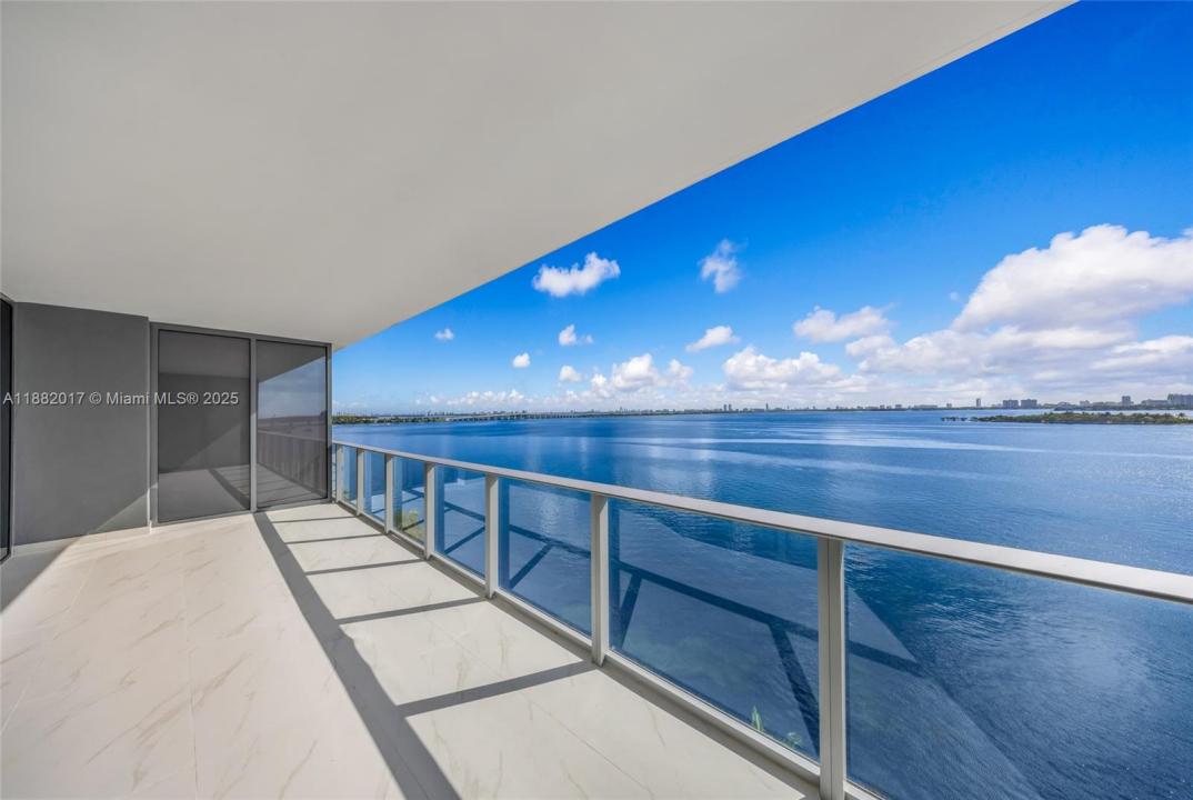 700 NE 24 502, Miami, Флорида 33137, Соединенные Штаты