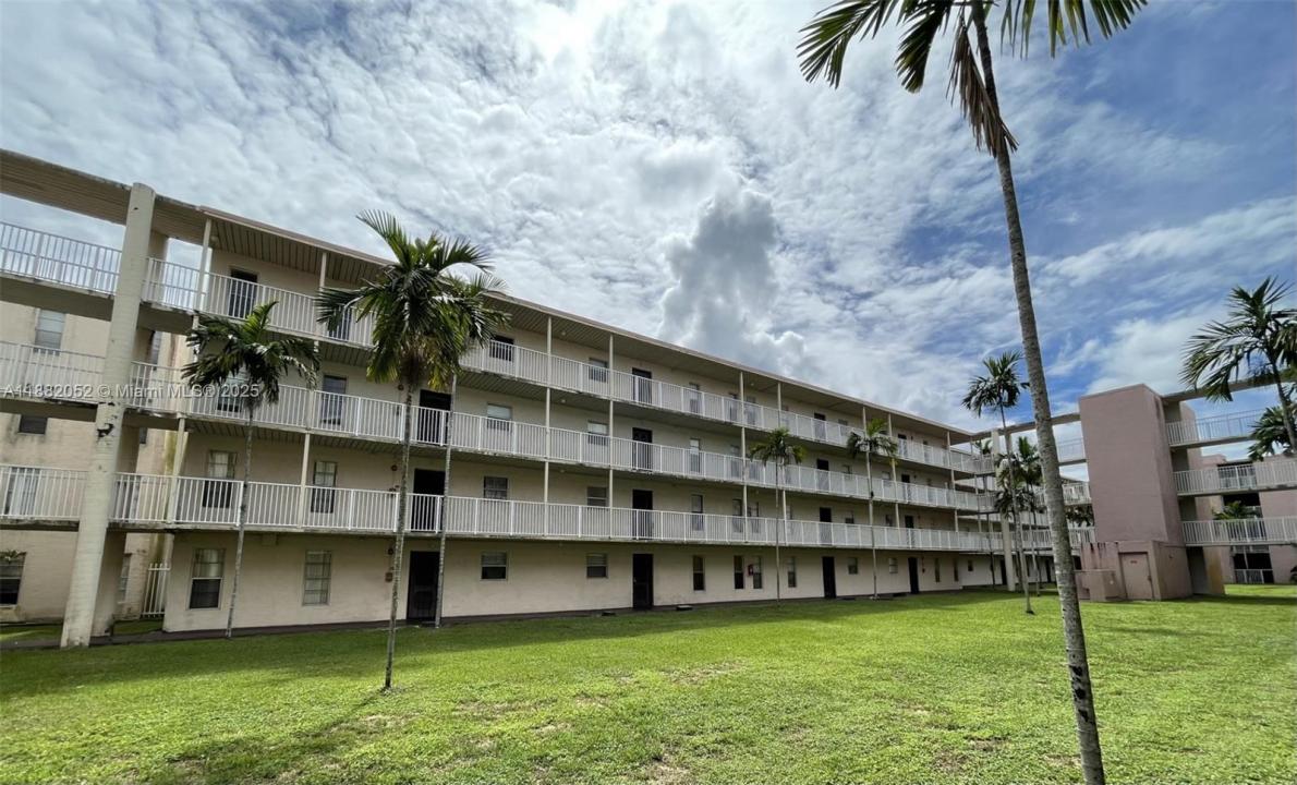 2800 NW 56th Ave B107, Lauderhill, Flórida 33313, Estados Unidos