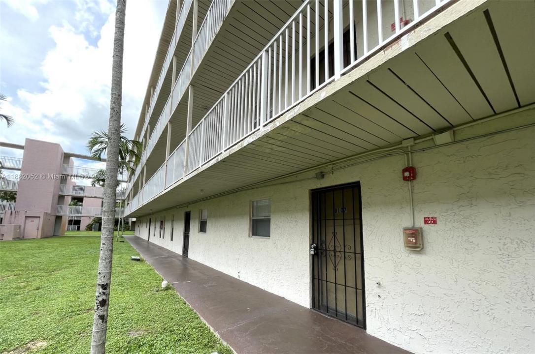 2800 NW 56th Ave B107, Lauderhill, Flórida 33313, Estados Unidos
