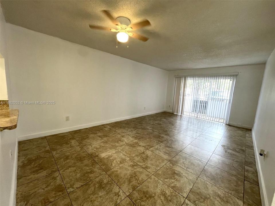 2800 NW 56th Ave B107, Lauderhill, Flórida 33313, Estados Unidos
