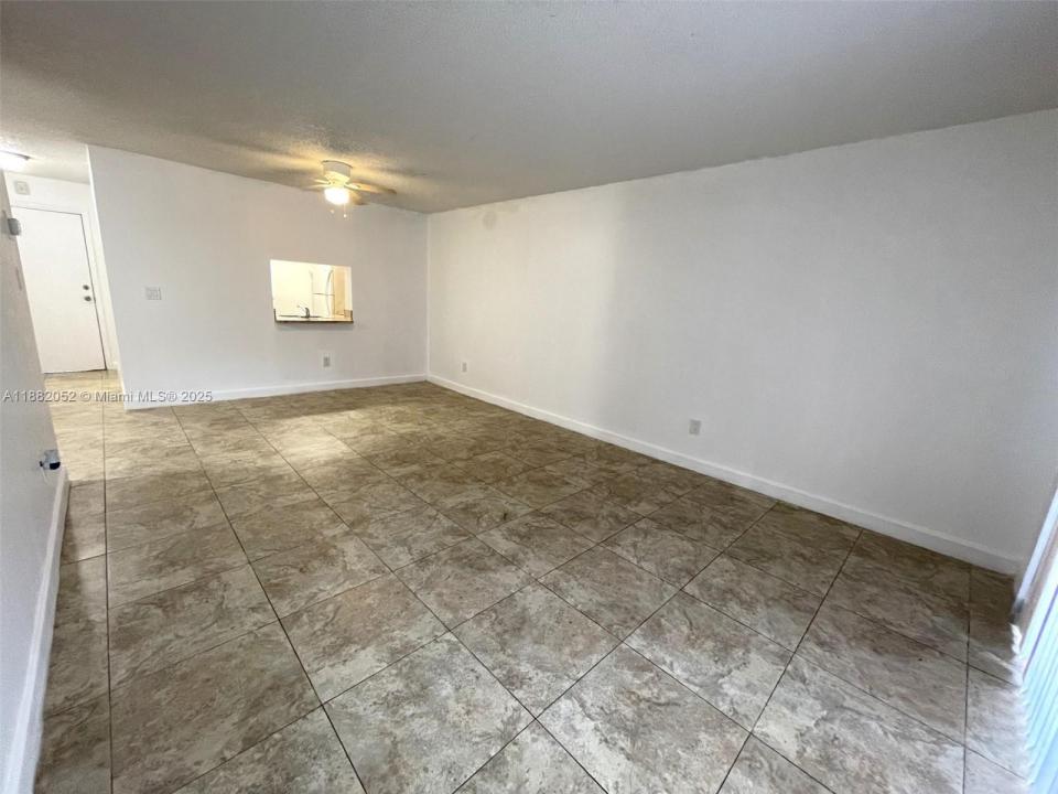 2800 NW 56th Ave B107, Lauderhill, Flórida 33313, Estados Unidos