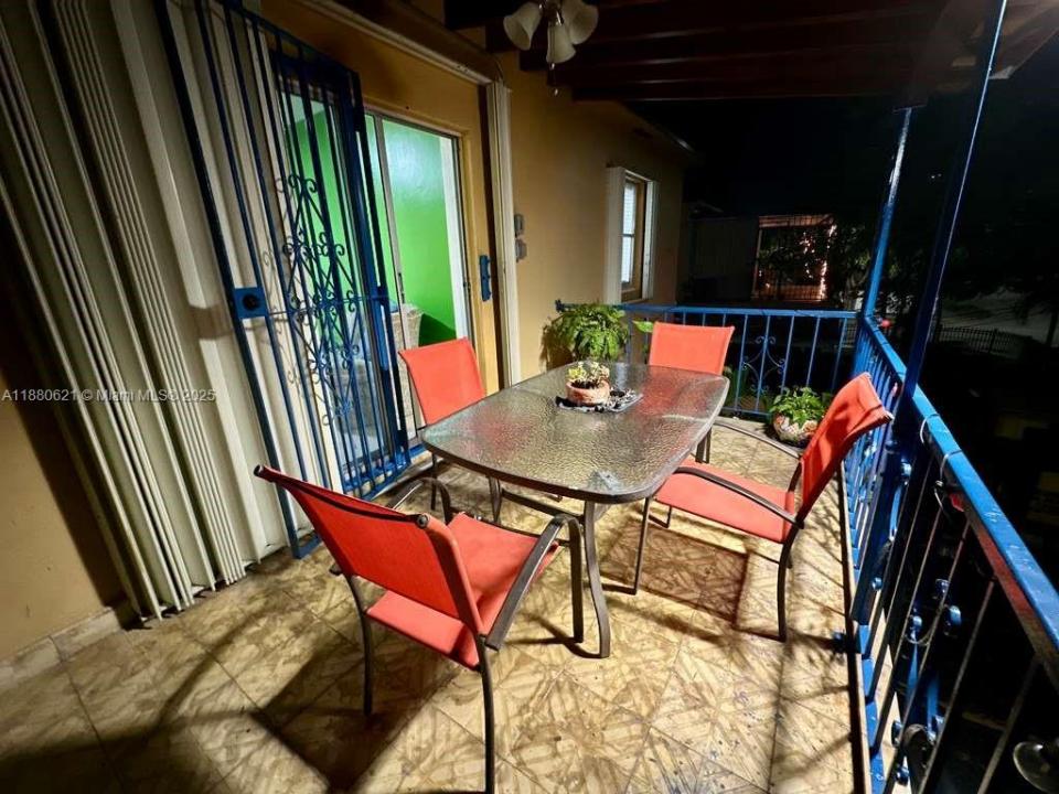 935 SW 11th Ave up, Miami, 佛罗里达州 33130, 美国