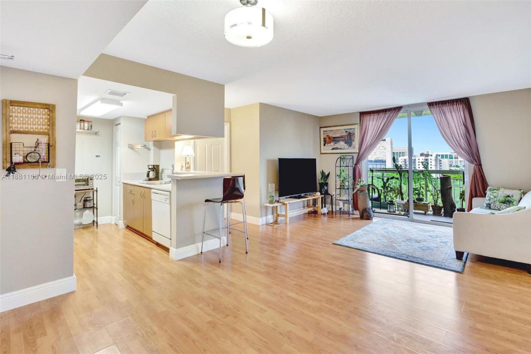 816 NW 11th St 905, Miami, Florida 33136, Stati Uniti