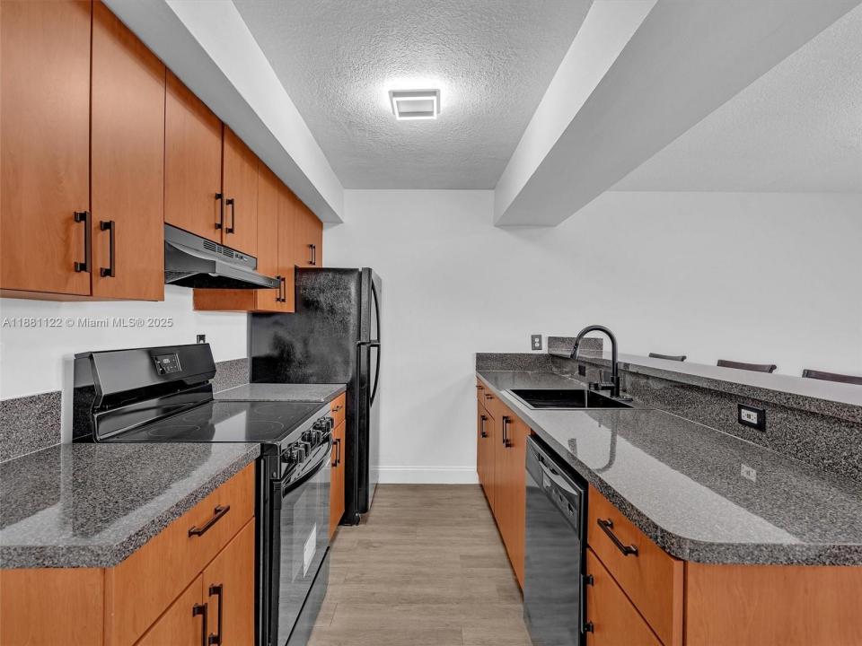 3911 SW 52nd Ave 4-1, Pembroke Park, Florida 33023