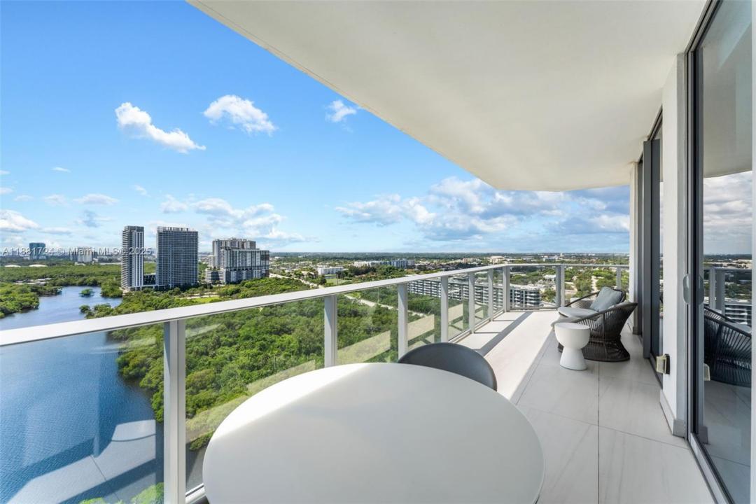 17111 Biscayne Blvd 2202, North Miami Beach, Florida 33160, Estados Unidos