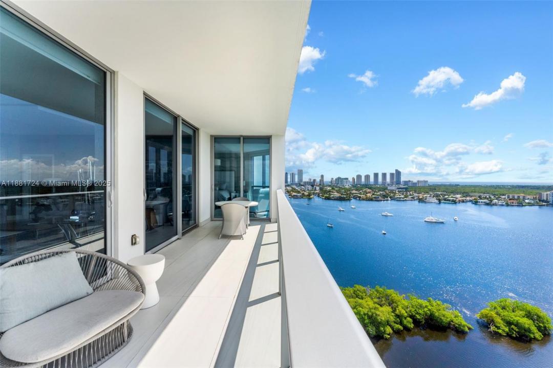 17111 Biscayne Blvd 2202, North Miami Beach, Florida 33160, Estados Unidos