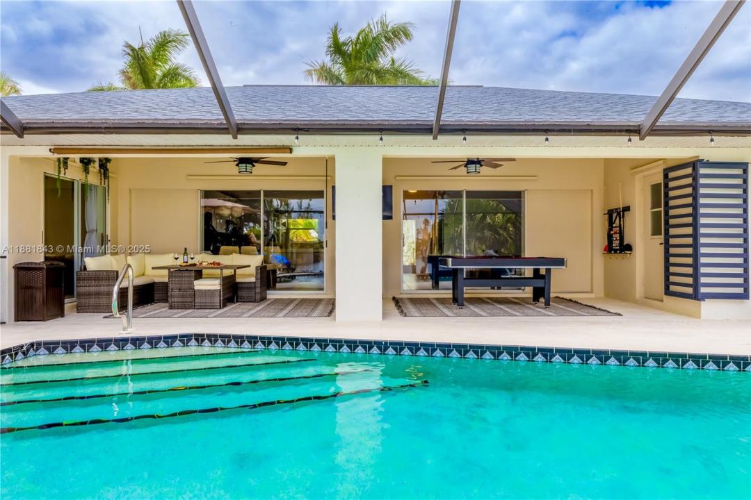 1511 SW 4TH PL, Cape Coral, Florida 33991, USA