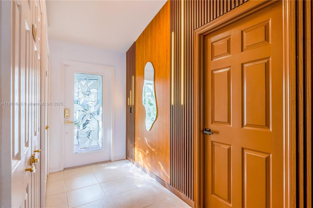 1511 SW 4TH PL, Cape Coral, Florida 33991, USA