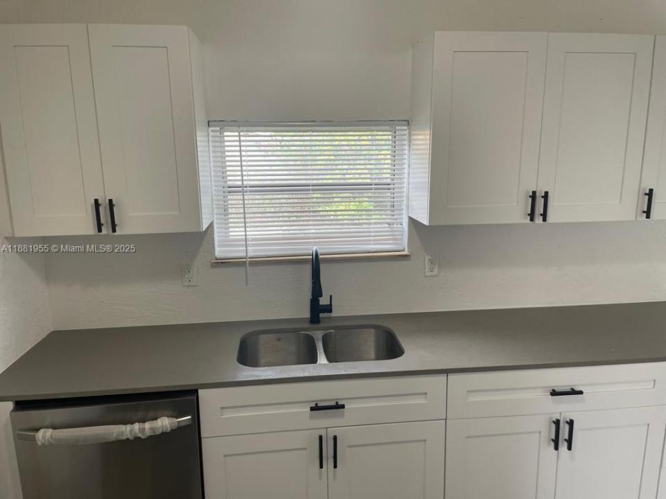 4301 NW 59th Ct, North Lauderdale, فلوريدا 33319, الولايات المتحدة