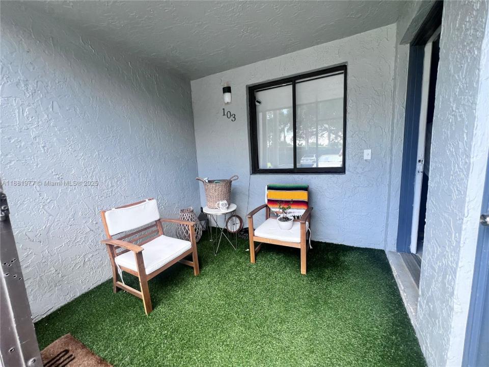 16531 Blatt Blvd 103, Weston, Flórida 33326, Estados Unidos