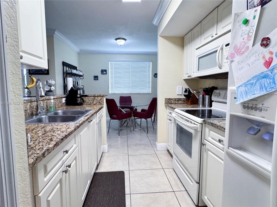 21100 SW 87th Ave 204, Cutler Bay, Florida 33189