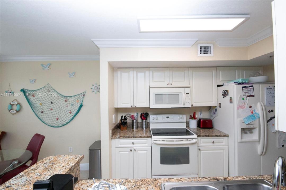 21100 SW 87th Ave 204, Cutler Bay, Florida 33189