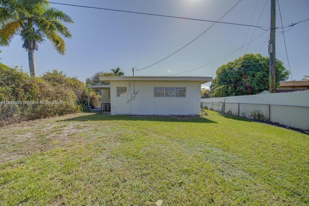 1471 NW 93rd St, Miami, フロリダ 33147, アメリカ合衆国