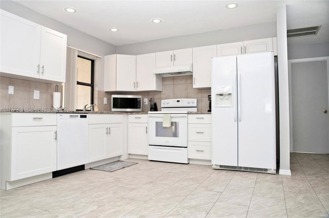 722 SE Thanksgiving Ave, Port St. Lucie, Florida 34984