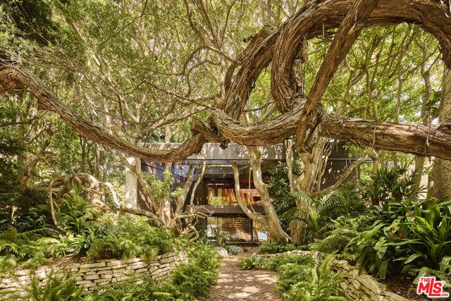 Wildlife Road, Malibu, California 90265