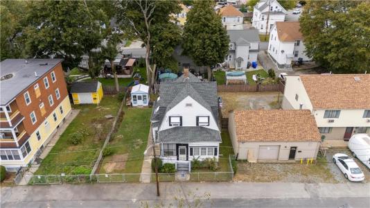 15 Redfern Street, North Providence, ロードアイランド 02911, アメリカ合衆国