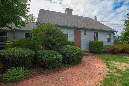 770 Tuckertown Road, South Kingstown, Rhode Island 02879, USA