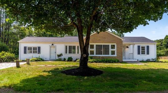 237 Sneech Pond Road, Cumberland, RI 02864, USA