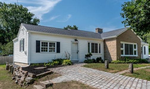 237 Sneech Pond Road, Cumberland, Rhode Island 02864, États-Unis