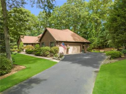 10 Oak Hill Drive, Lincoln, ロードアイランド 02865, アメリカ合衆国