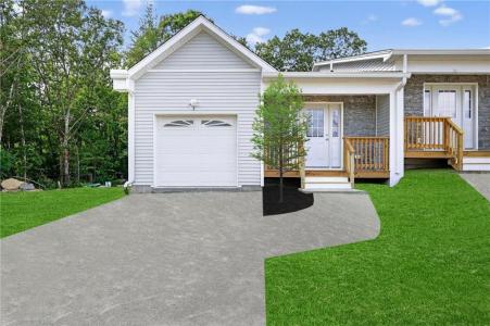 3 Leona Court, West Warwick, Rhode Island 02893, Stati Uniti
