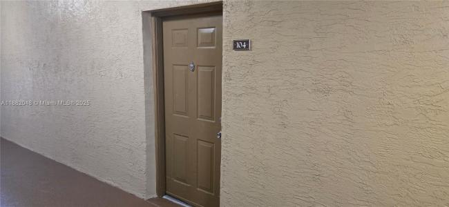215 SW 117th Ter 14104, Pembroke Pines, Florida 33025, USA