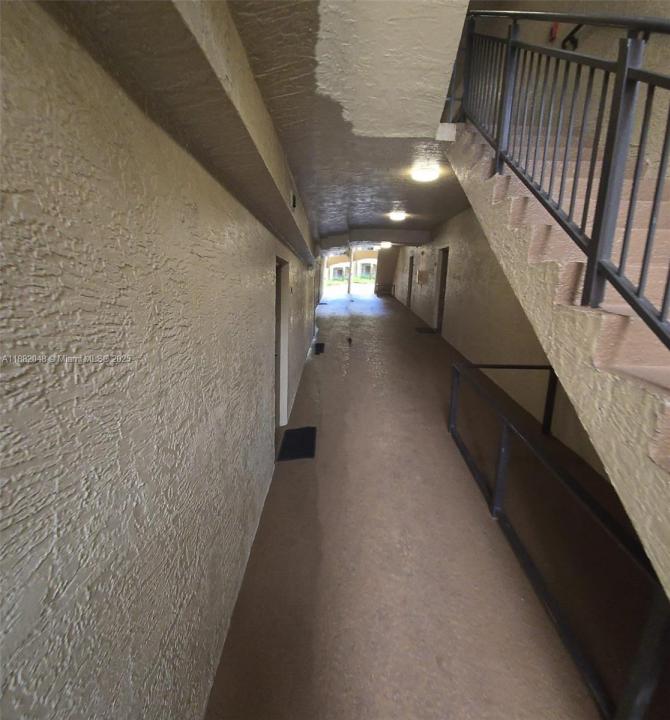 215 SW 117th Ter 14104, Pembroke Pines, フロリダ 33025, アメリカ合衆国