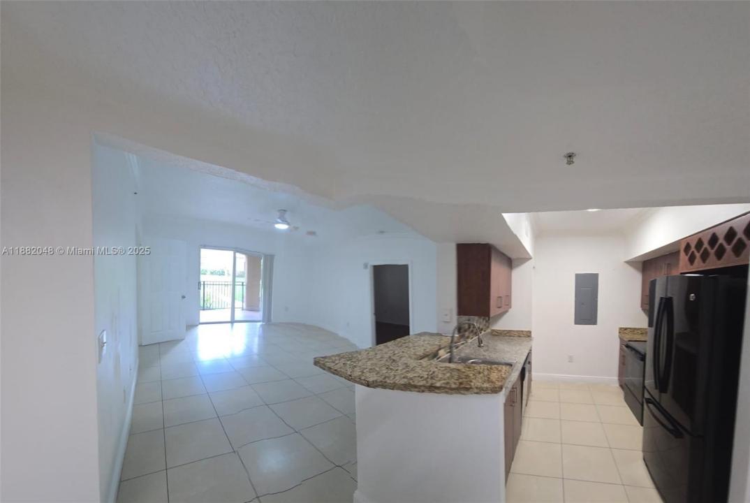 215 SW 117th Ter 14104, Pembroke Pines, フロリダ 33025, アメリカ合衆国