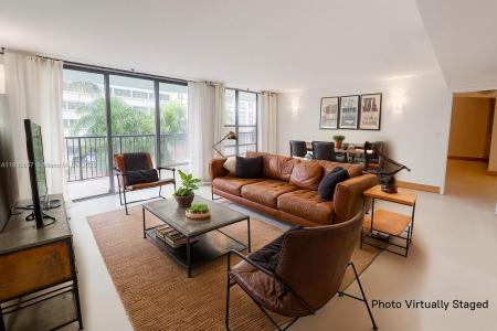 1800 Collins Ave 3J, Miami Beach, Florida 33139, USA