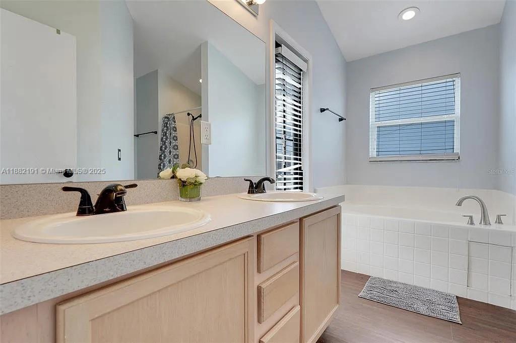 915 Lockbreeze Dr, Davenport, פלורידה 33897, ארצות הברית של אמריקה 