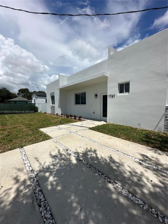 1741 NW 76th St, Miami, Flórida 33147, Estados Unidos