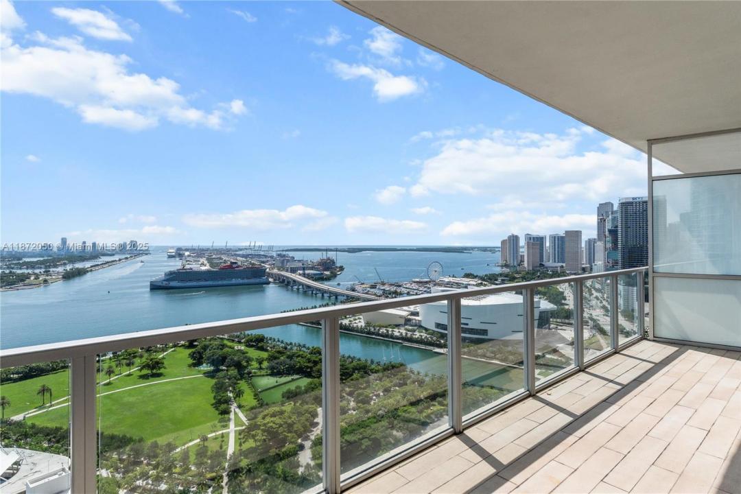 1100 Biscayne Blvd 3404, Miami, フロリダ 33132, アメリカ合衆国