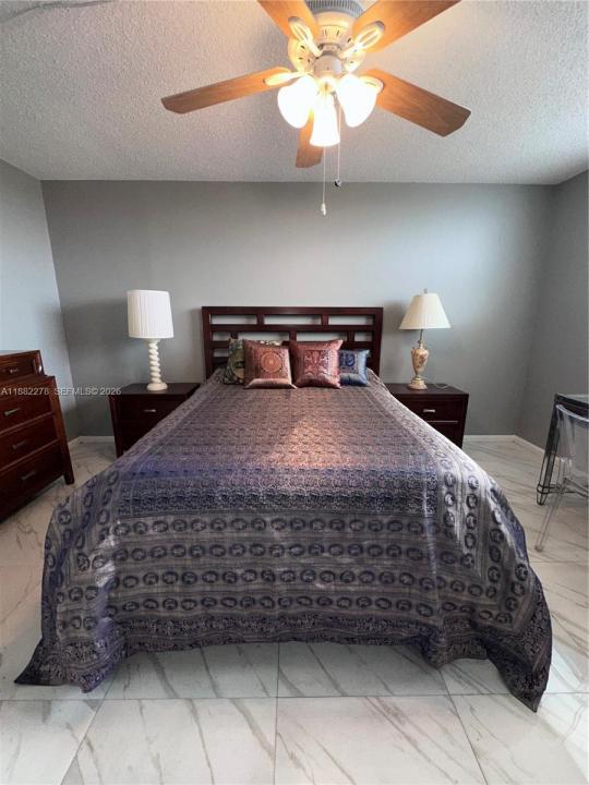 2800 Somerset Dr 403J, Lauderdale Lakes, Floride 33311, États-Unis