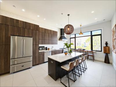 333 Tompkins Avenue, ニューヨーク, ニューヨーク 11216, アメリカ合衆国