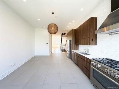 333 Tompkins Avenue, ニューヨーク, ニューヨーク 11216, アメリカ合衆国