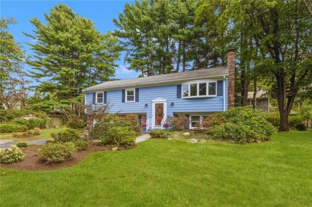 7 Cheshire Drive, Barrington, RI 02806, USA