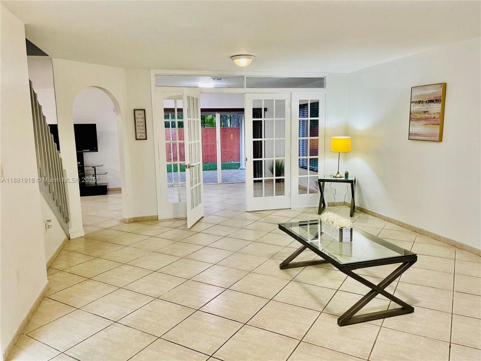 8950 NW 189th Ter 0, Hialeah, פלורידה 33018, ארצות הברית של אמריקה