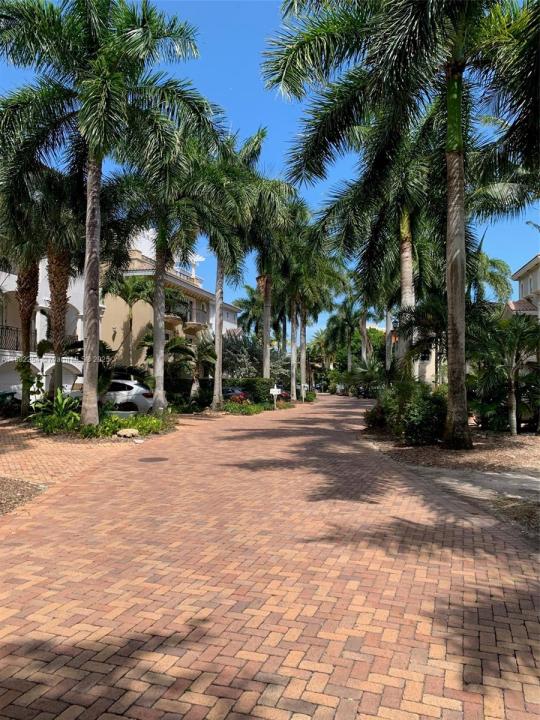 5863 Paradise Point Dr, Palmetto Bay, Florida 33157, Stati Uniti