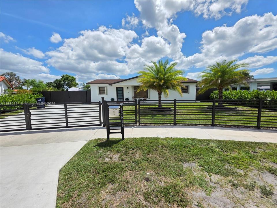 19631 NW 45th Ave, Miami Gardens, フロリダ 33055, アメリカ合衆国